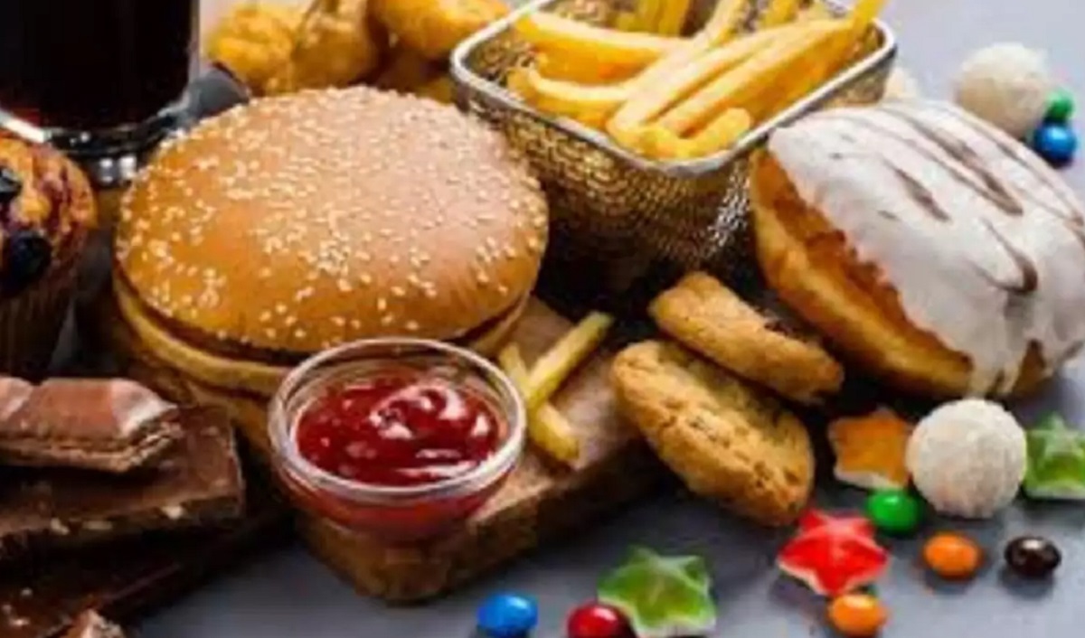 خطر مميت موجود في كل مطبخ.. يُسمم الطعام ويتسبب بأخطر الامراض دون علمكم!.. تخلصوا منه