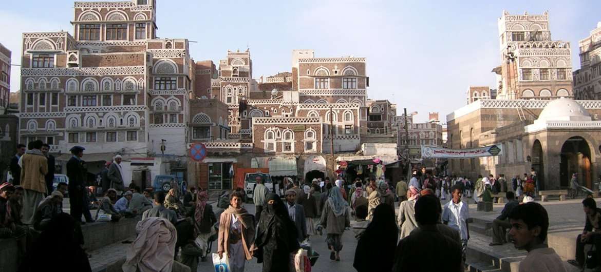 جماعة الحوثي تفرض إجراءات قمعية جديدة في المقاهي والمنتزهات بصنعاء