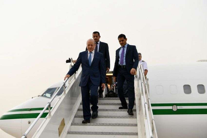 تفاصيل لقاء الرئيس العليمي وطارق صالح مع الشيخ صادق الاحمر في زيارة مفاجأة بالاردن
