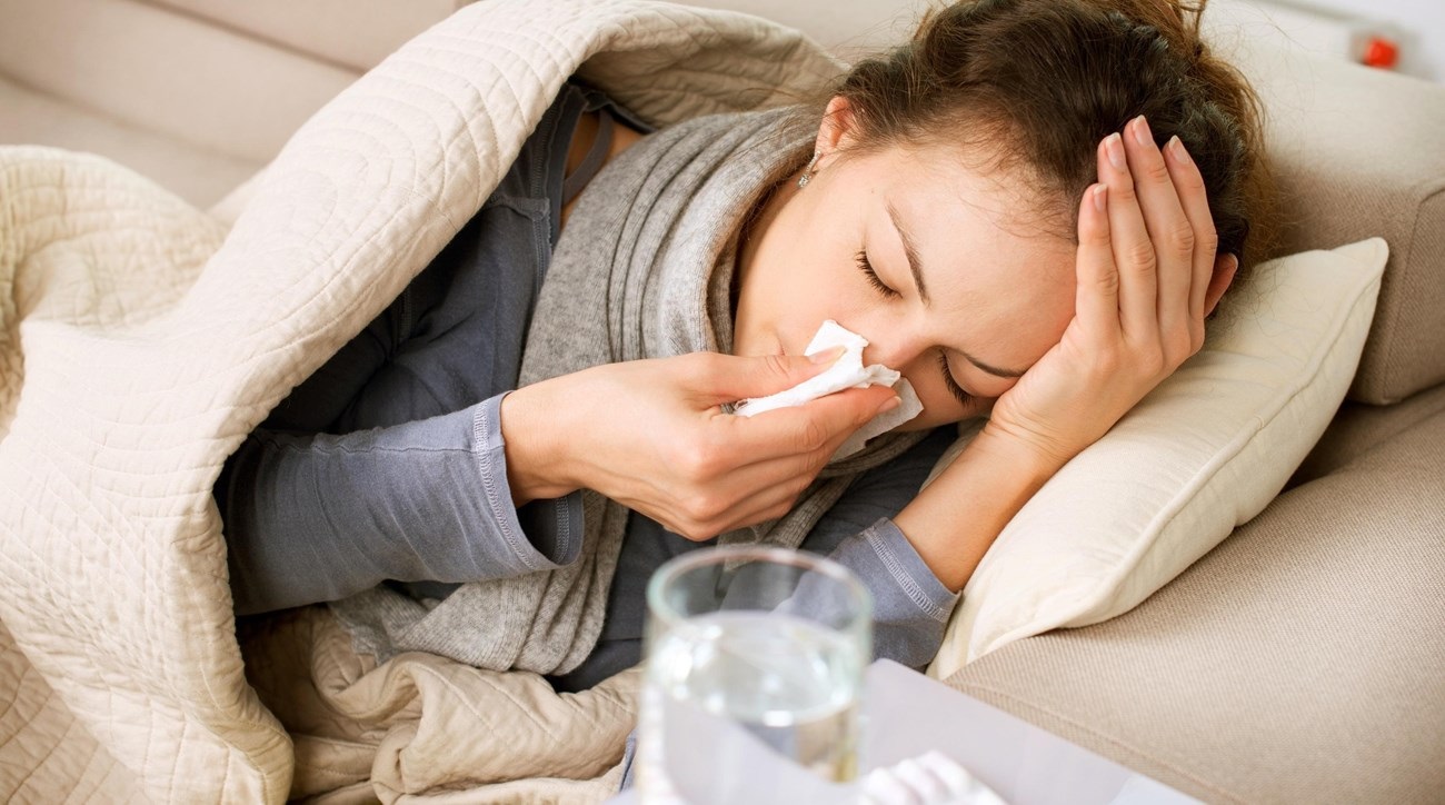 وداعا للأدوية .. اليك 6 طرق سحرية بسيطة لعلاج الإنفلونزا الموسمية ؟.. لن تتوقعها