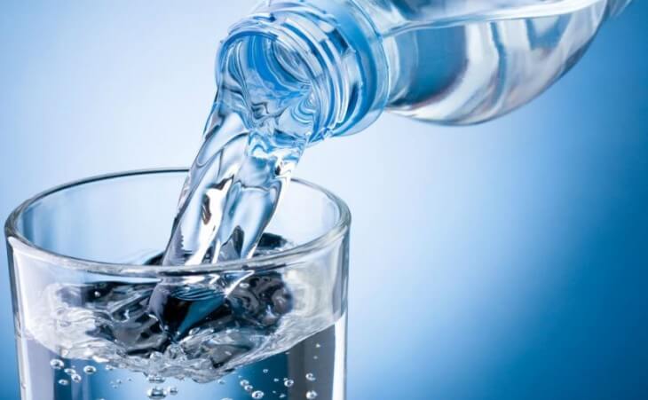 مفاجأة لن تتوقعها..ما هي كمية الماء التي يجب شربها أثناء الحر؟