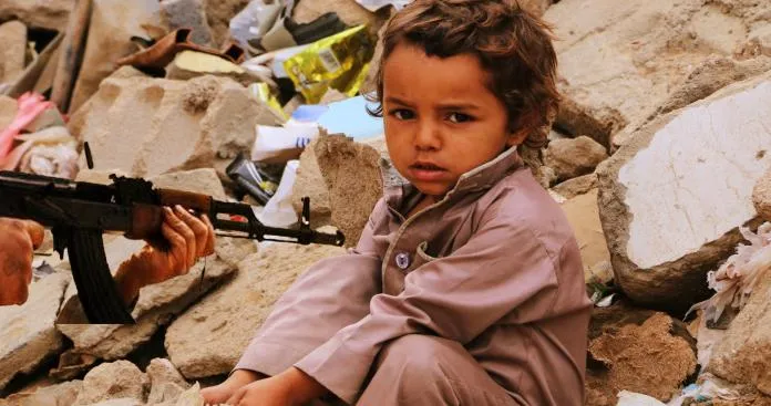 طفل في اليمن