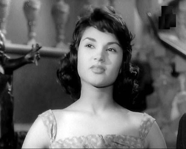 الفنانة إلهام زكي